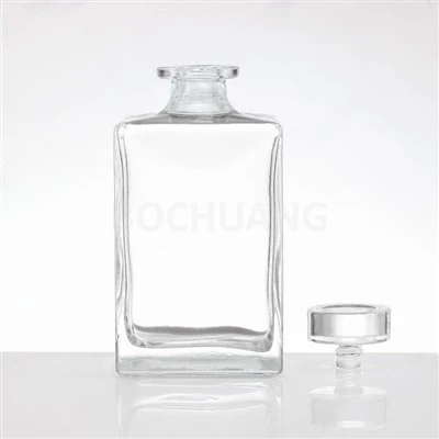 Prozirna staklena boca viskija od 500 ml
